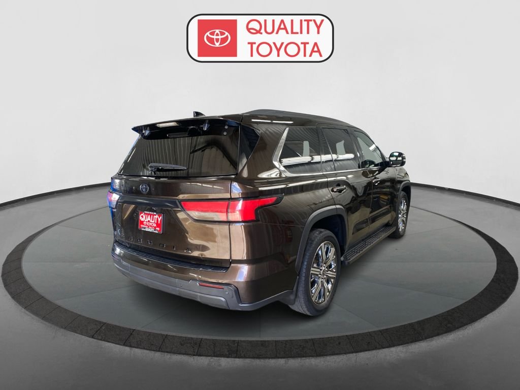 2023 Toyota Sequoia SR5 - Photo 3