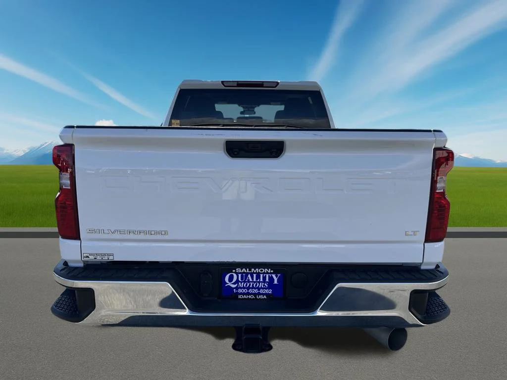 Used 2025 White Chevrolet LT image 6