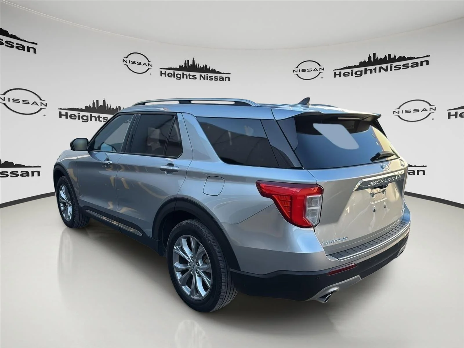 2023 Ford Explorer Limited - Photo 6