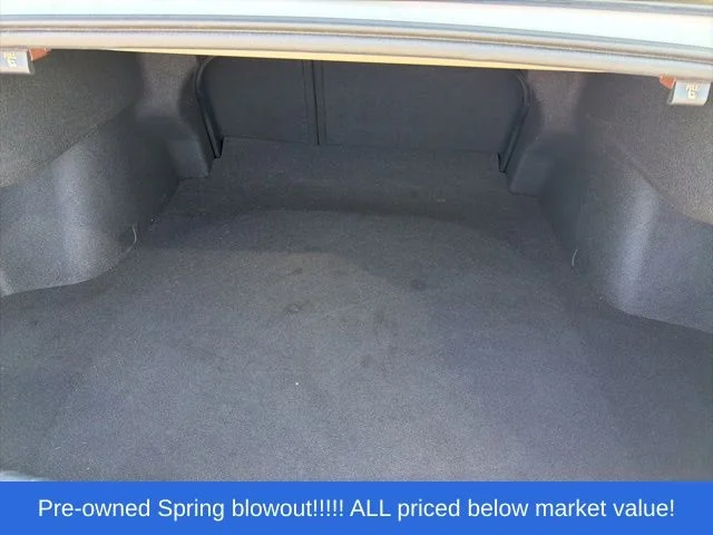 Used 2025 White Kia GT-Line image 28