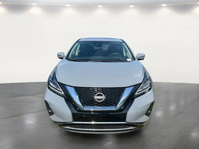 Used 2023 Gray Nissan SL image 7