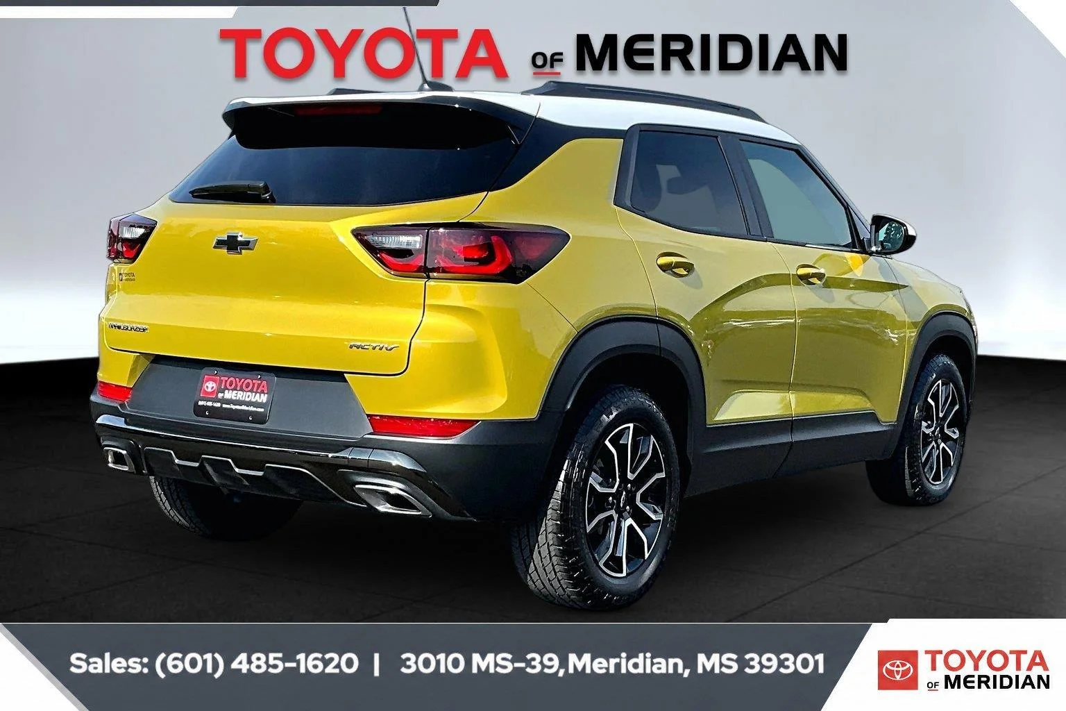 Used 2025 Nitro Yellow Metallic Chevrolet ACTIV image 11