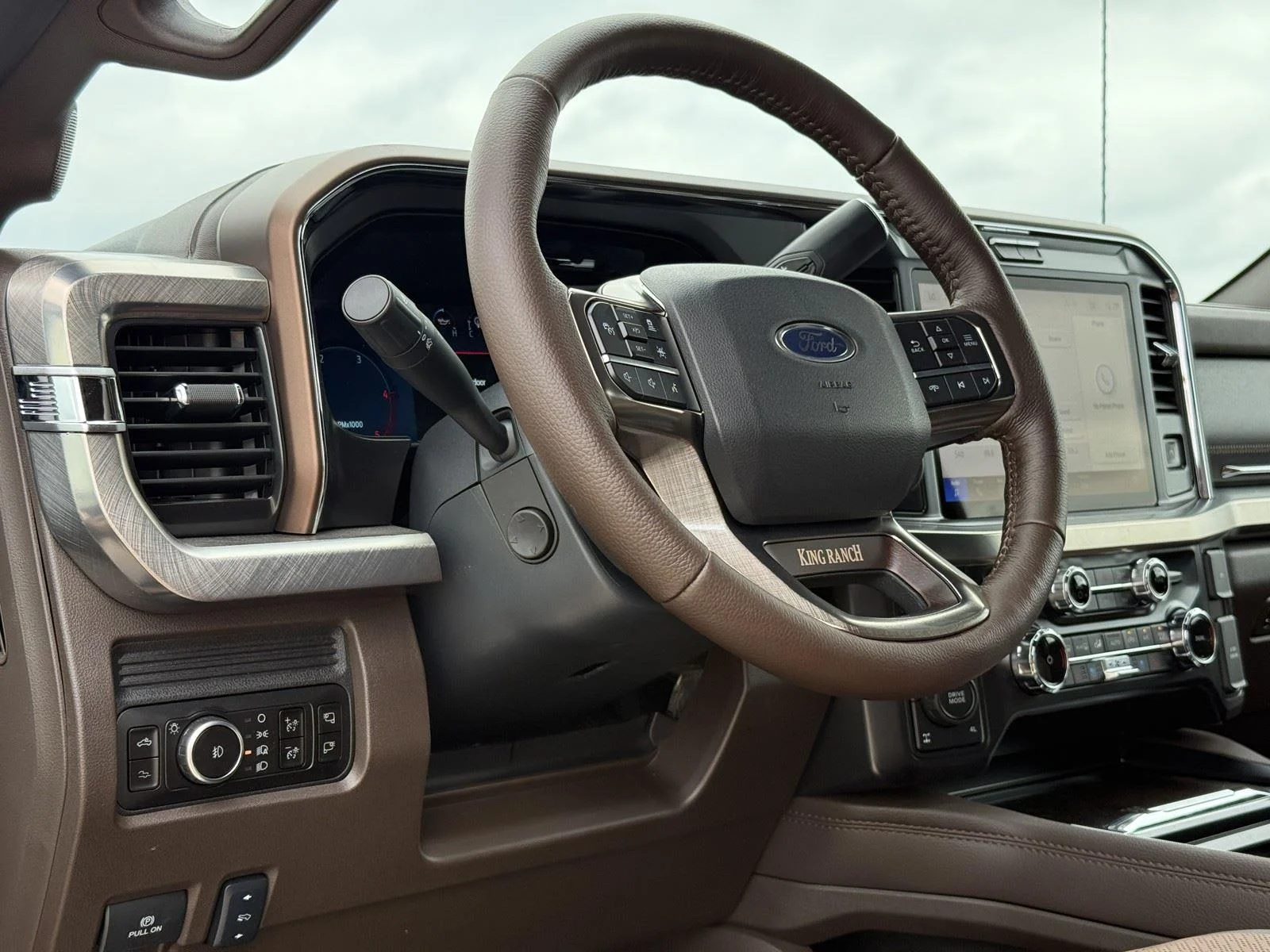 New 2026 Oxford White Ford King Ranch image 12
