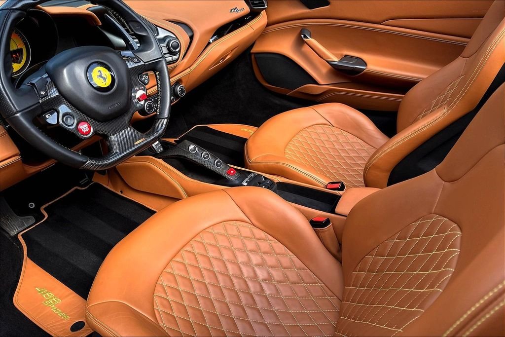 Used 2018  Ferrari  image 16