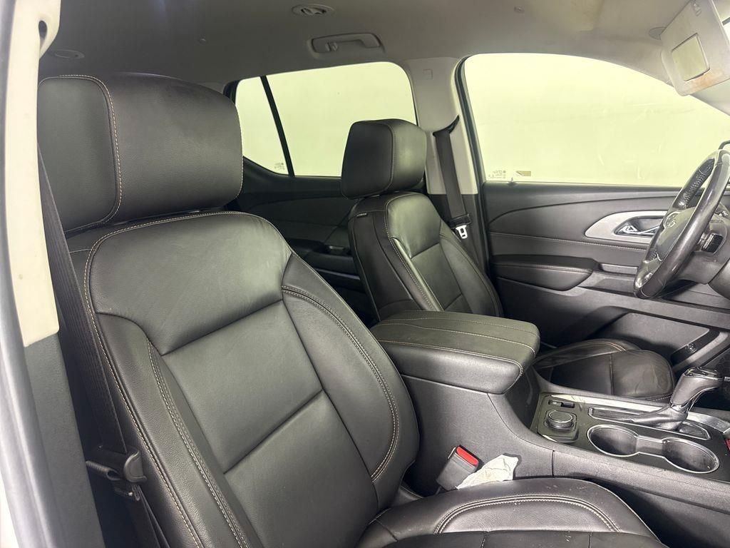 Used 2020 Beige Chevrolet RS image 13
