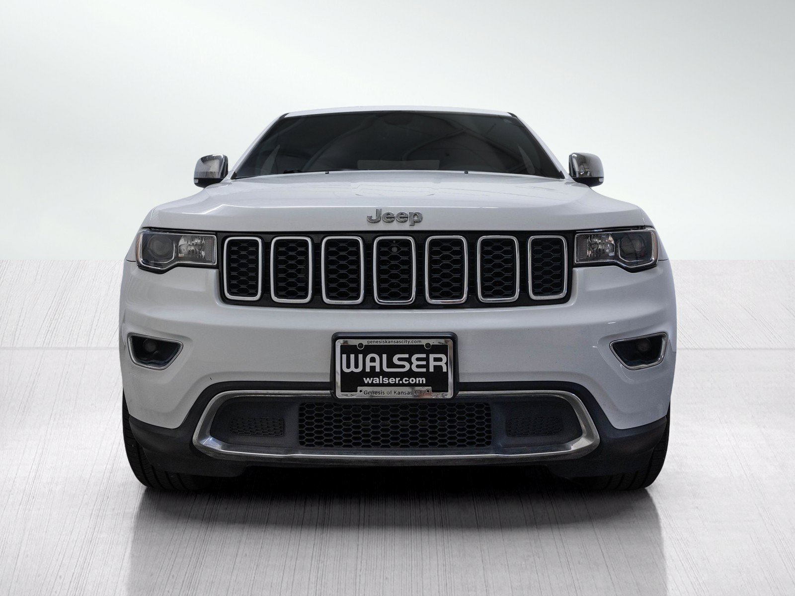 Used 2018 Jeep Grand Cherokee Limited with VIN 1C4RJFBG7JC241247 for sale in Kansas City