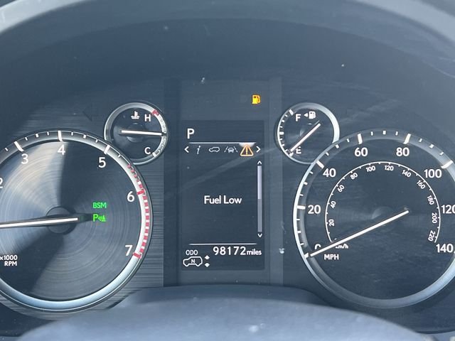 Used 2021  Lexus 460 Luxury image 27