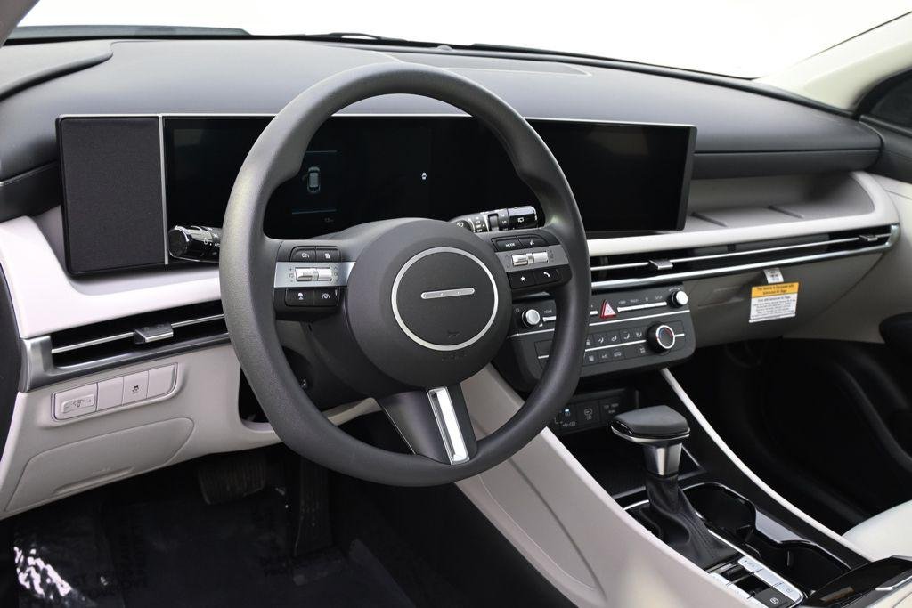 New 2026 White Pearl Hyundai SE AWD image 11