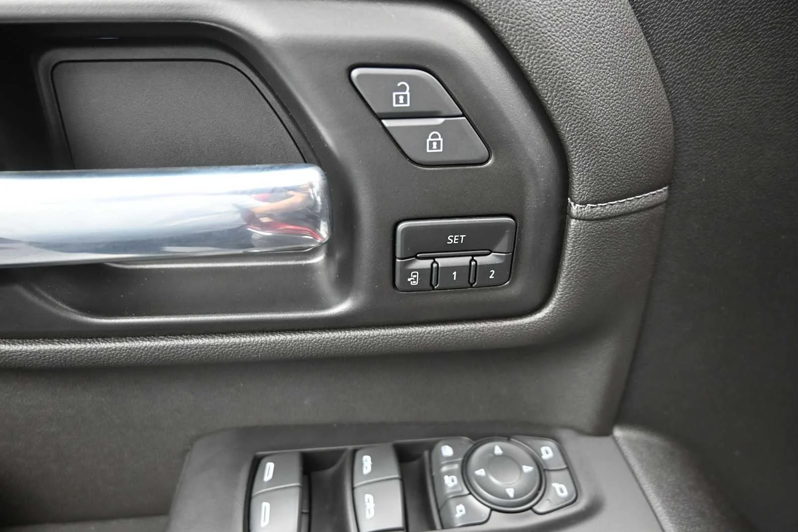 Used 2022 Cayenne Red Tintcoat GMC SLT image 19
