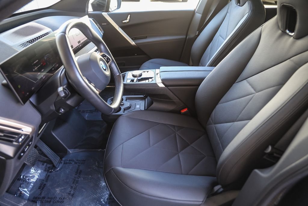 2025 BMW iX 50 - Photo 13