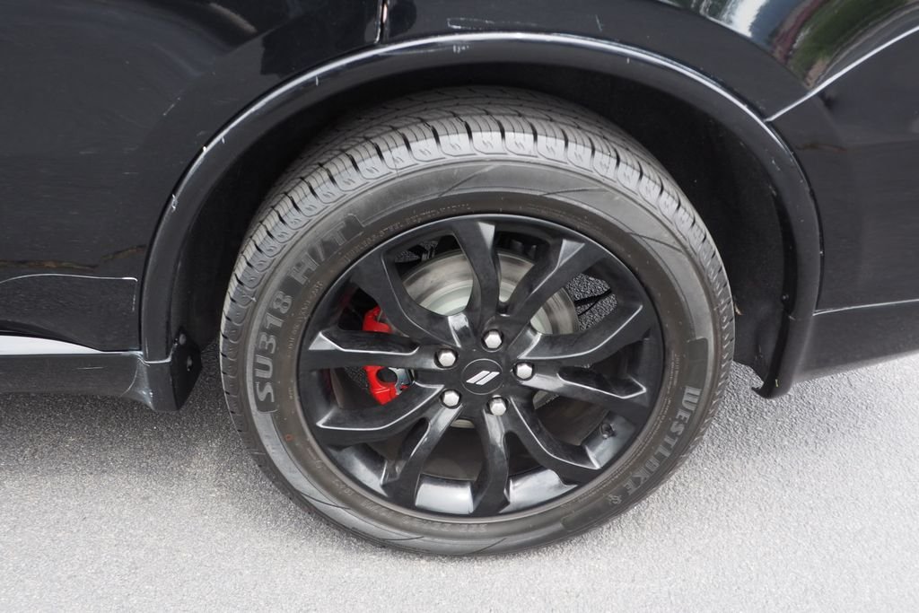 Used 2019 Black Dodge SXT Plus image 9