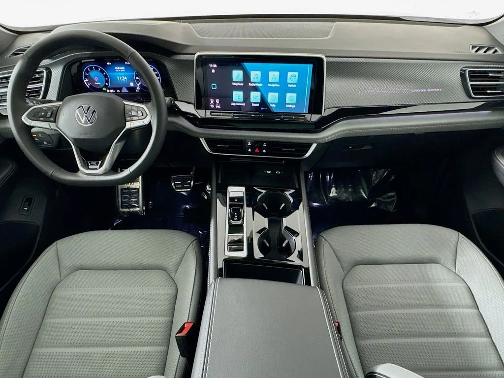 2025 Volkswagen Atlas Cross Sport SEL R-LINE - Photo 15