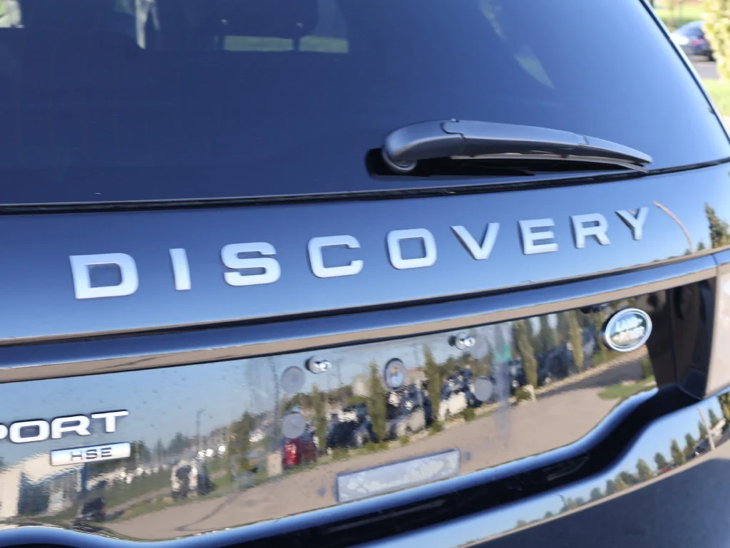 Used 2019  Land Rover  image 8