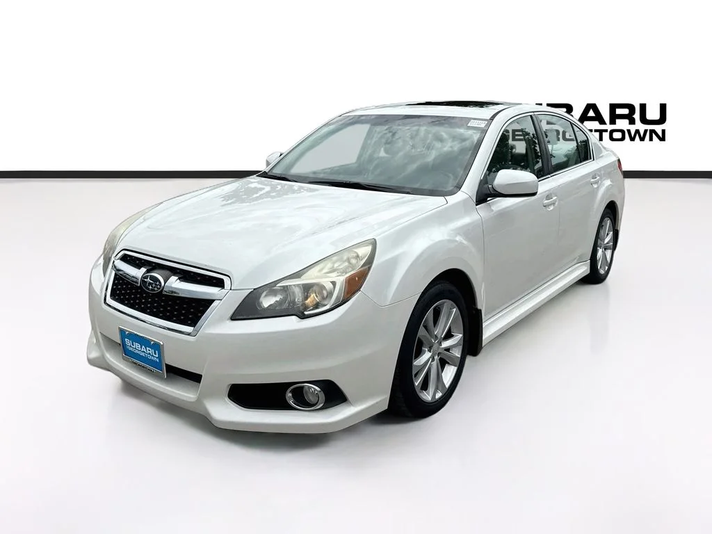 Used 2013 White Subaru 2.5i image 3