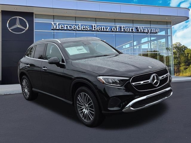New 2026 Black Mercedes-Benz GLC300 image 1