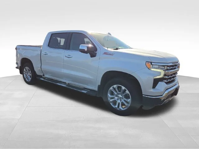 Used 2023 IRIDESCENT PEARL TRICOAT Chevrolet LTZ image 8