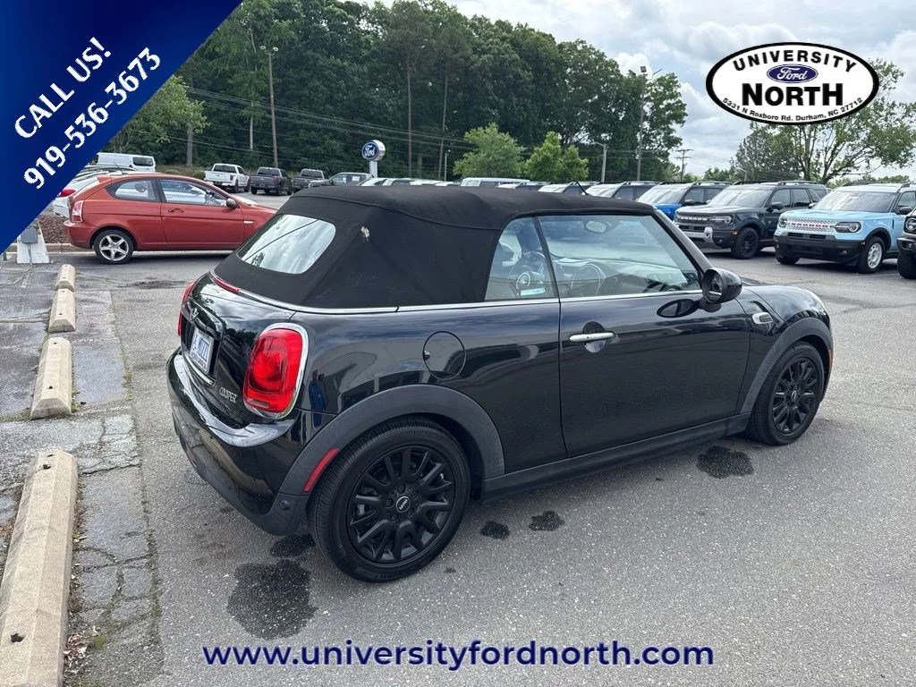 Used 2017 Midnight Black Metallic MINI Cooper image 4