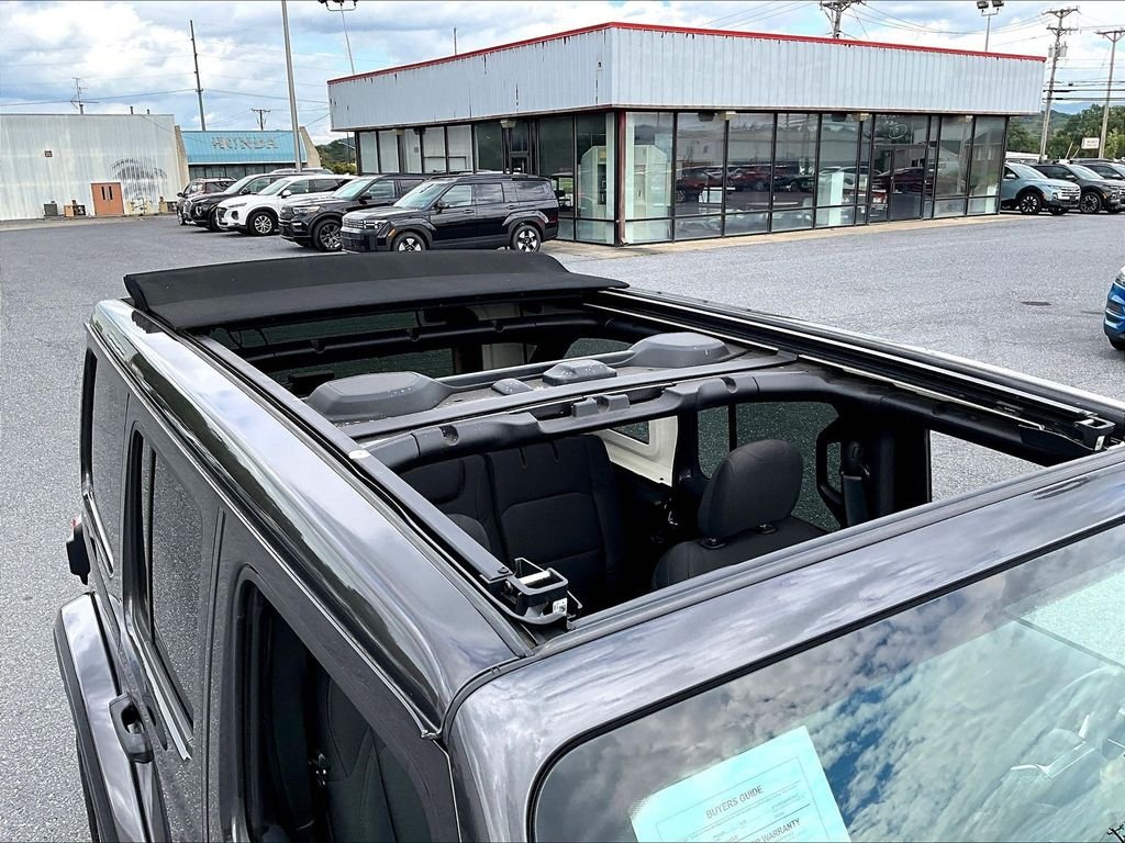 Used 2019 Gray Jeep Unlimited Sahara image 38