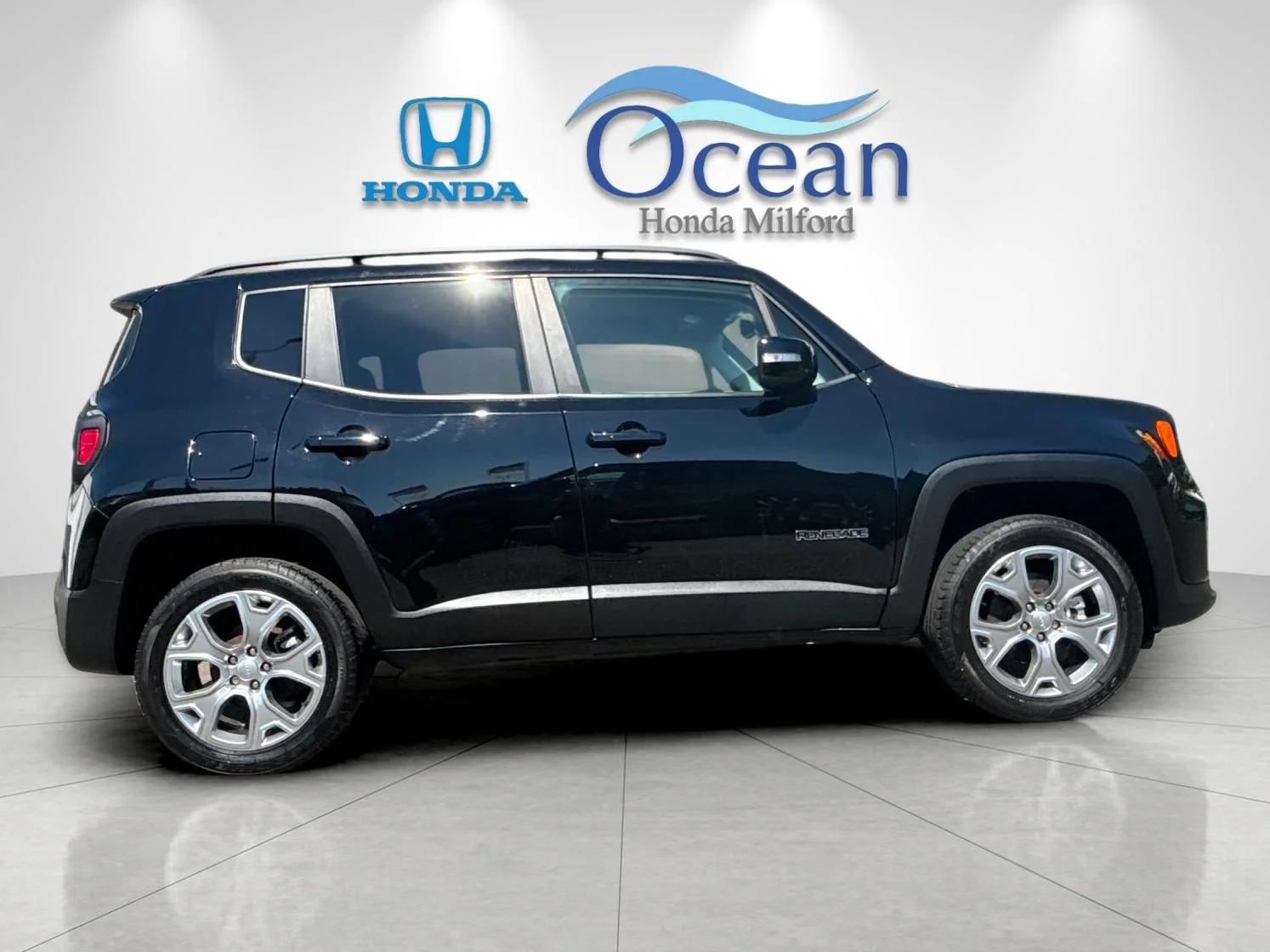 Used 2023 Black Clearcoat Jeep Limited image 2
