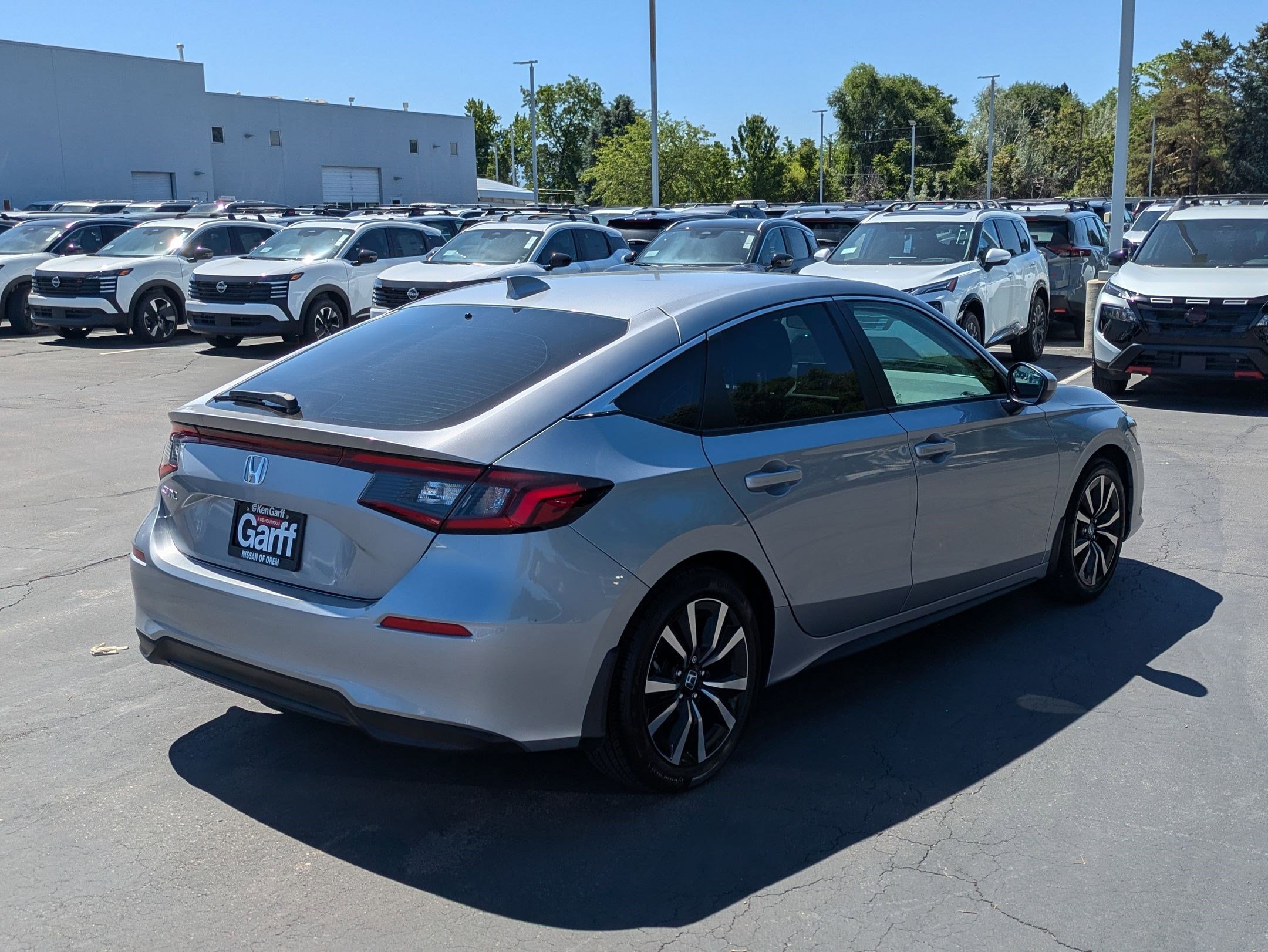 Used 2024 Silver Honda EX-L image 3