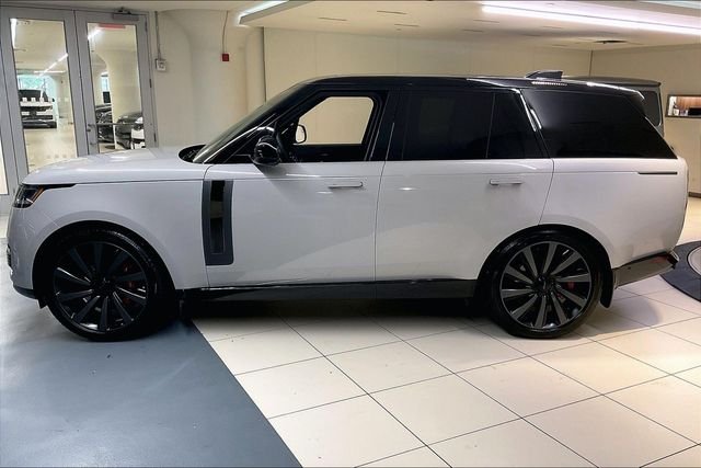 Certified Used 2026 Gray Land Rover SV image 9