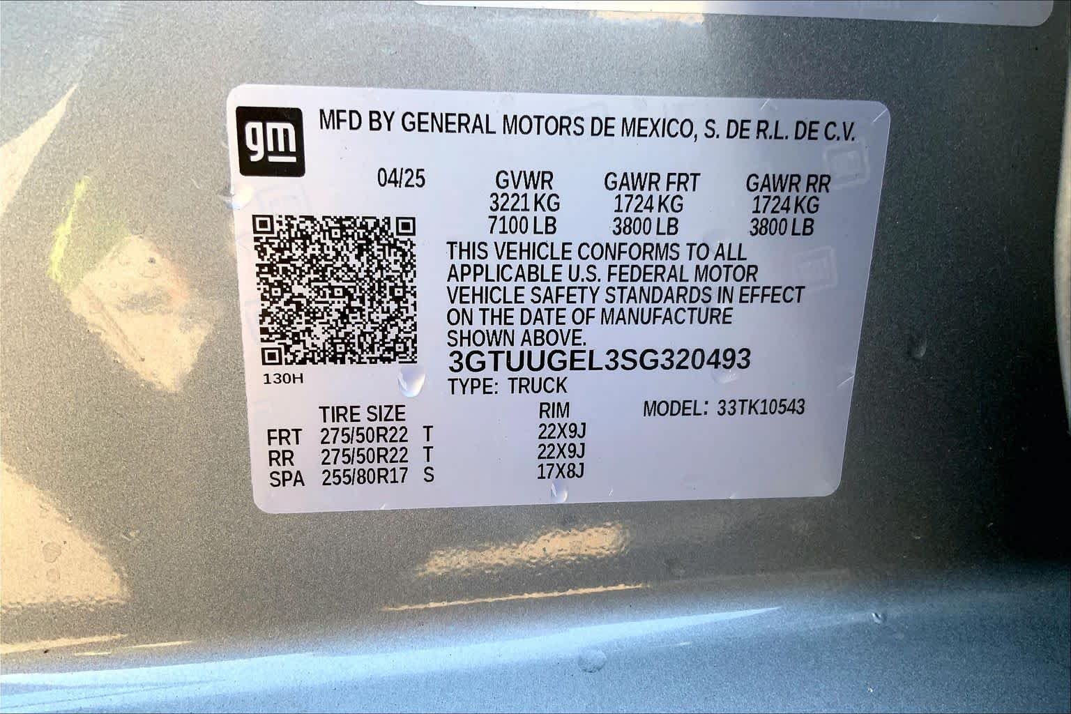 Used 2025 Sterling Metallic GMC Denali image 37