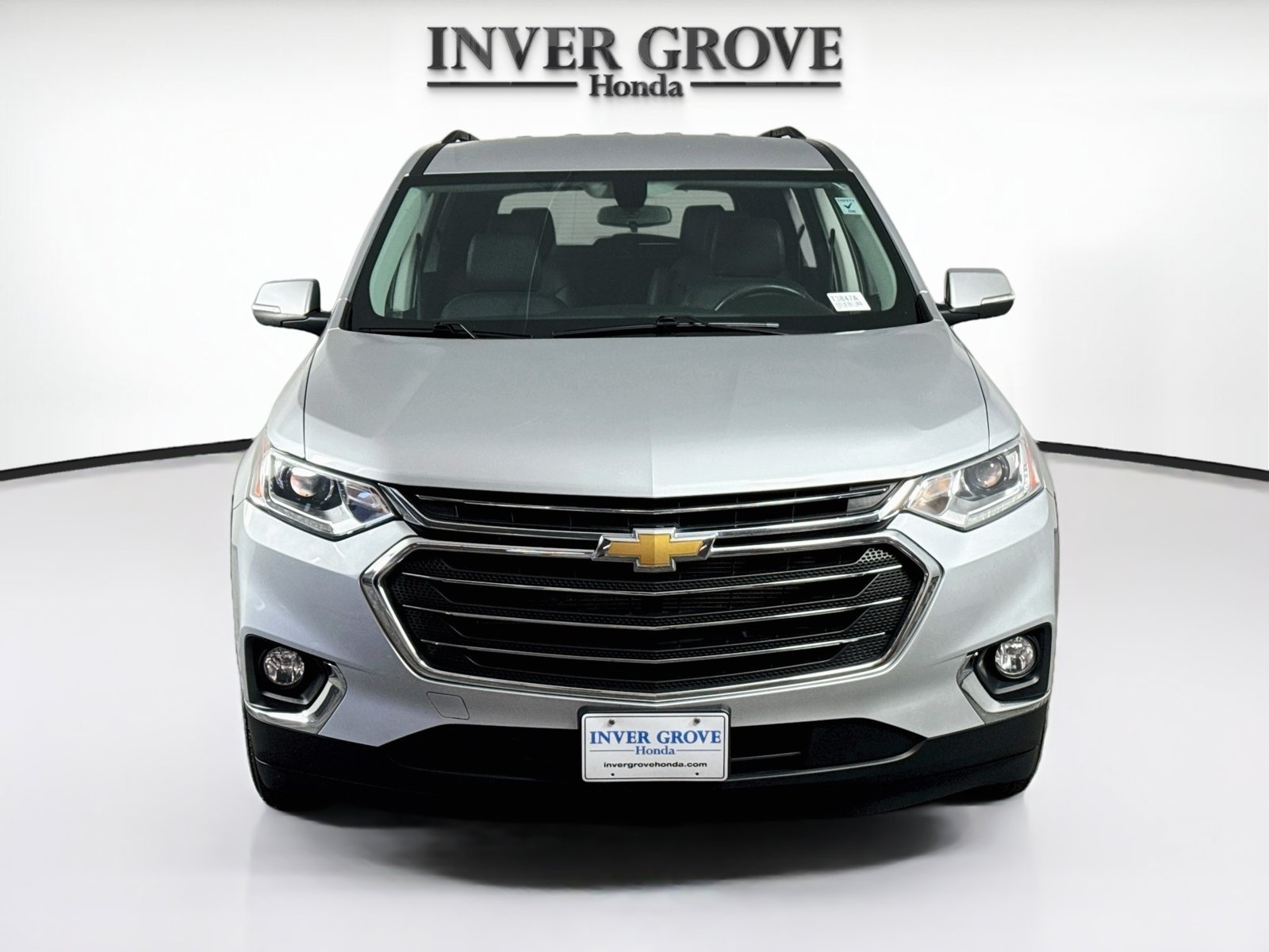 Used 2021 Chevrolet Traverse 1LT with VIN 1GNEVGKW1MJ272100 for sale in Inver Grove Heights, Minnesota
