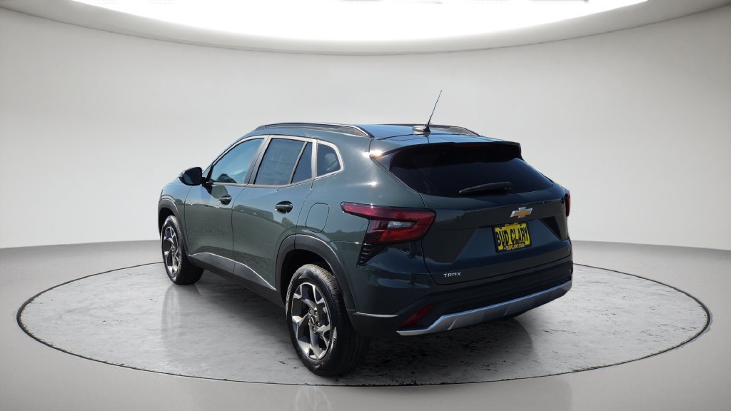 2026 Chevrolet Trax LT - Photo 15