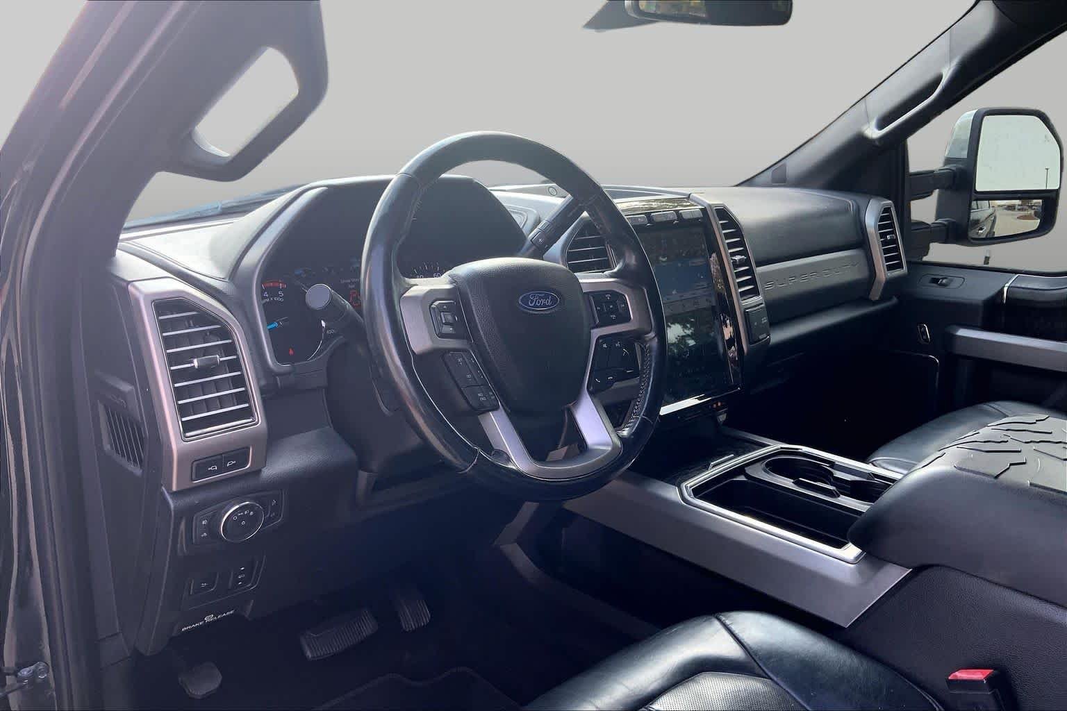Used 2019 Agate Black Metallic Ford Platinum image 18