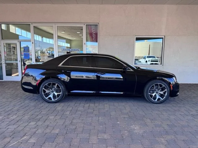 2018 Chrysler 300 Touring - Photo 6