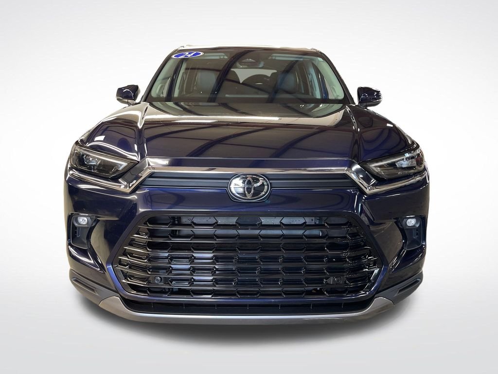 Used 2024  Toyota Limited image 8
