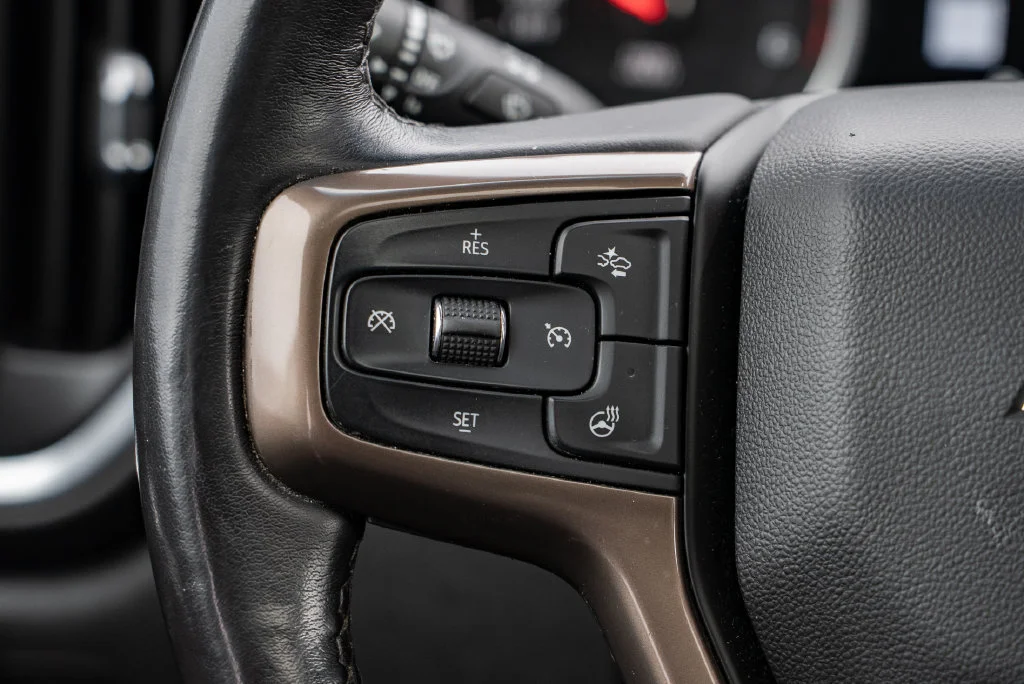 Used 2022 Northsky Blue Metallic Chevrolet High Country image 16