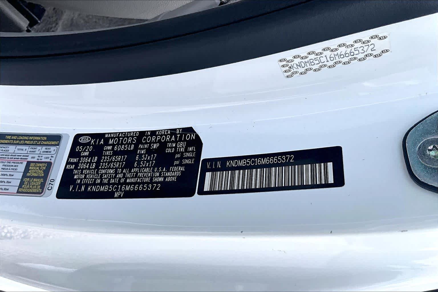 Used 2021 Snow White Pearl Kia LX image 36
