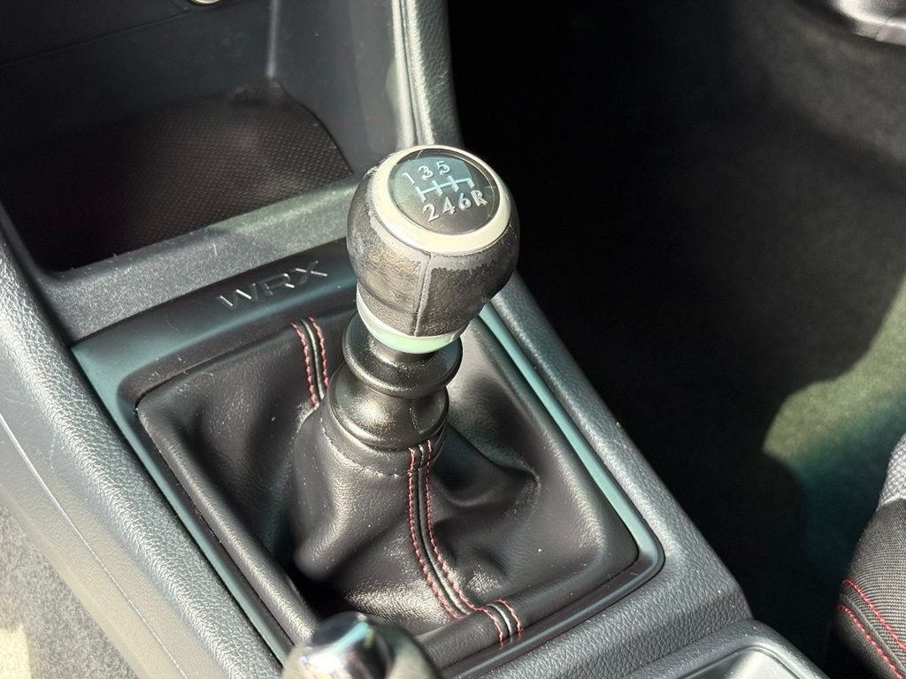 Used 2019 Blue Subaru Base image 16