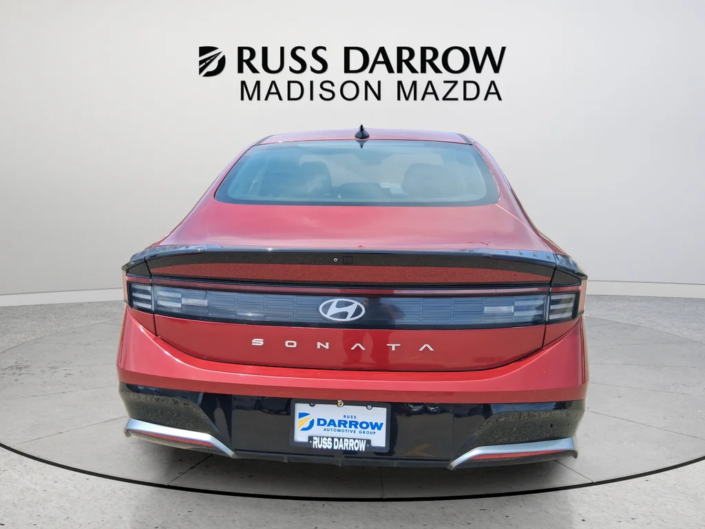 Used 2024 Red Hyundai SEL image 4