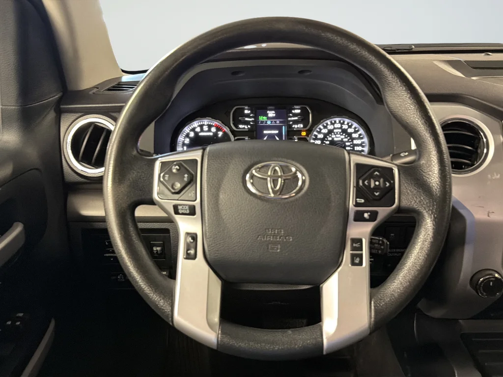 Used 2018 Black Toyota SR5 image 13
