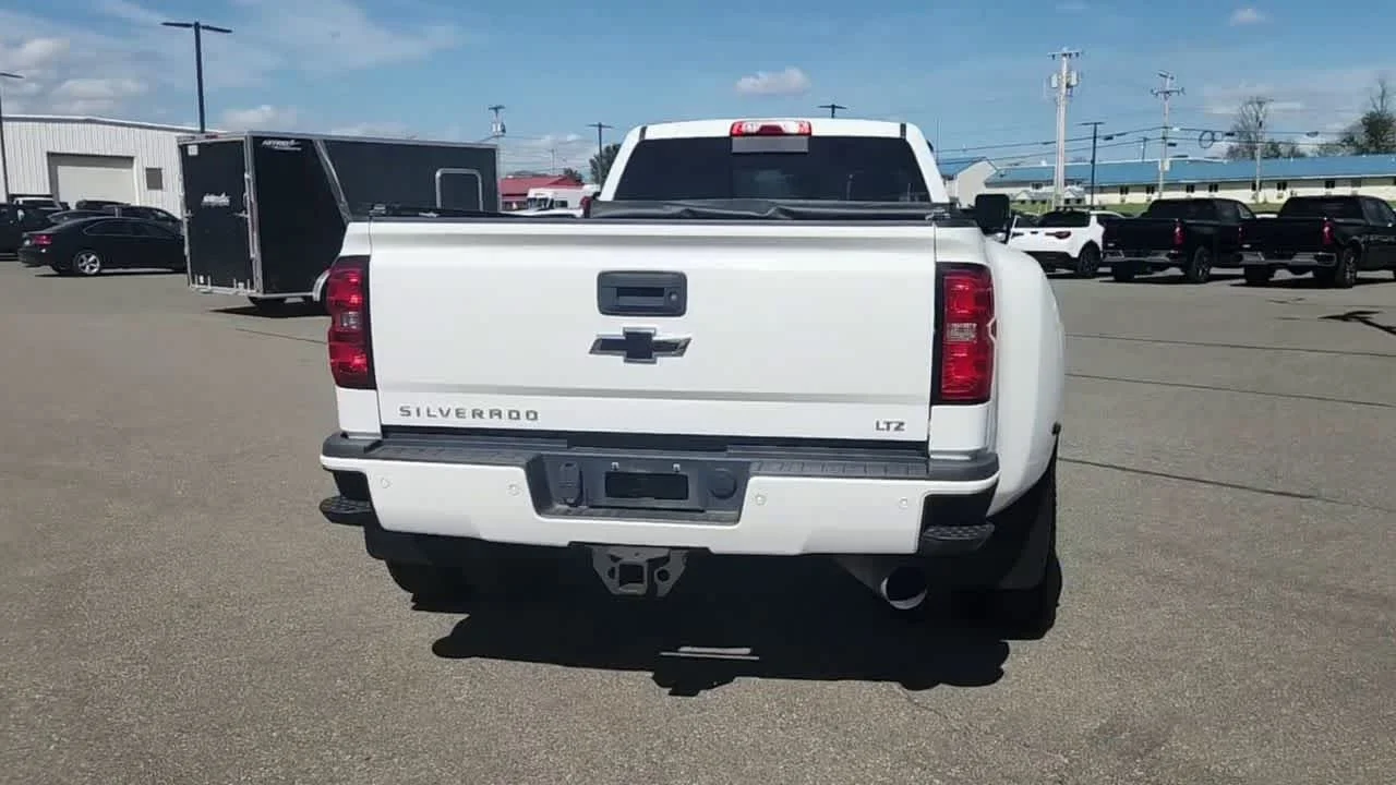 Used 2016 Summit White Chevrolet LTZ image 3