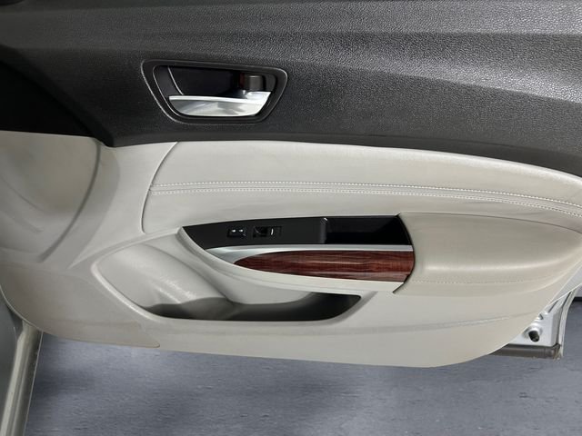 Used 2017 Silver Acura 2.4L image 15