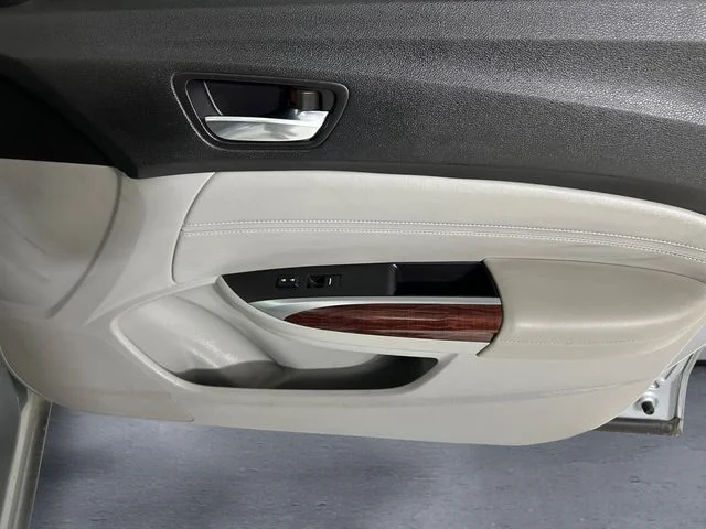 Used 2017 Silver Acura 2.4L image 15