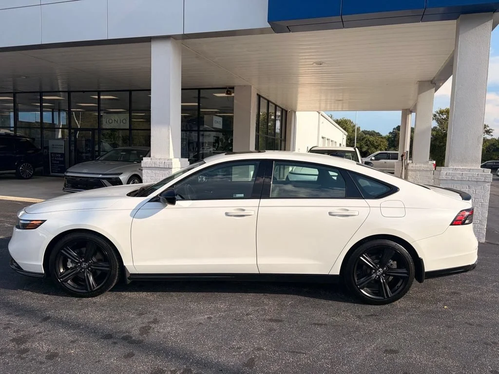 Used 2024 White Honda Sport-L image 10