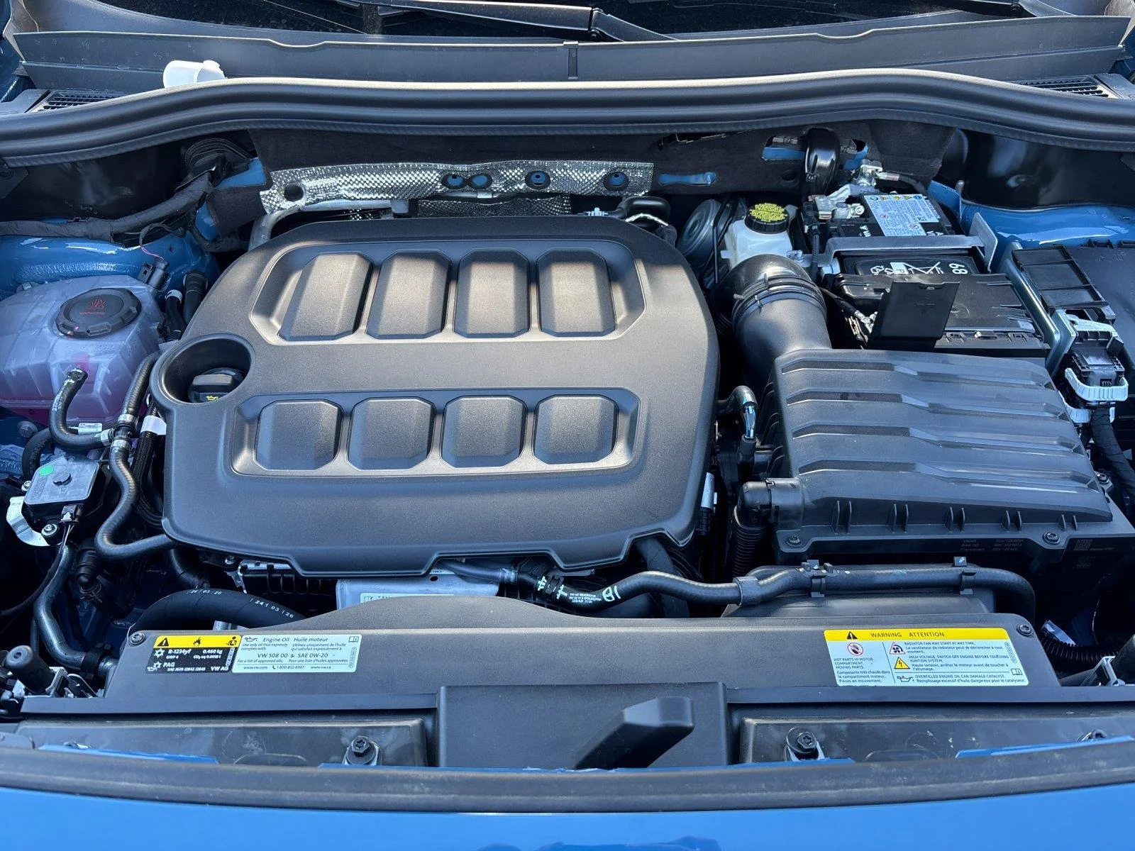 New 2026 monterey blue with deep black roof Volkswagen SE R-Line Black image 9