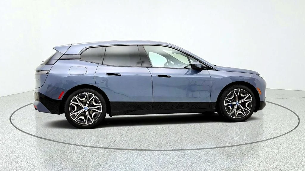 Used 2025 Storm Bay Metallic BMW xDrive50 SAV w/ Premium, Sport, Luxury Pkgs & Air Suspension image 4