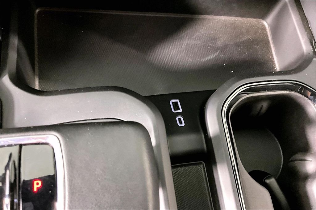 Used 2026 White GMC AT4X image 16
