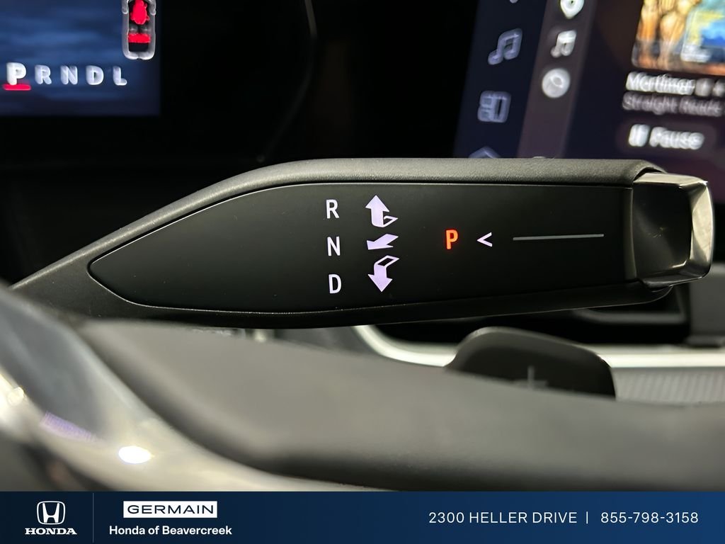 Used 2025 Lakeshore Blue Metallic Chevrolet LT image 21