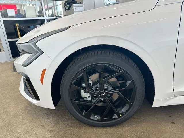 New 2026 Snow White Pearl Kia GT-Line image 21