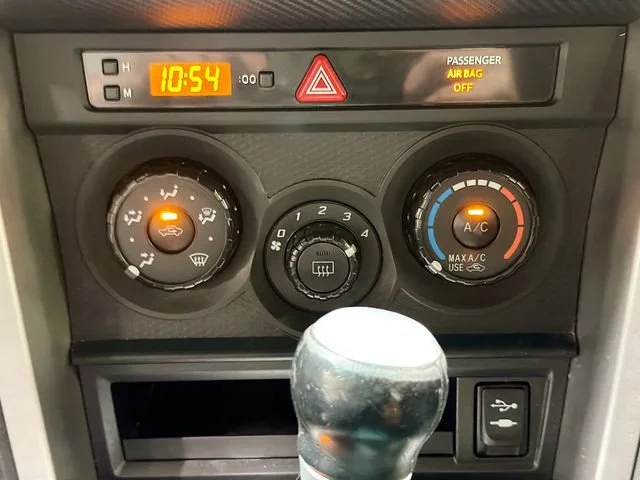 Used 2015  Scion NA image 11