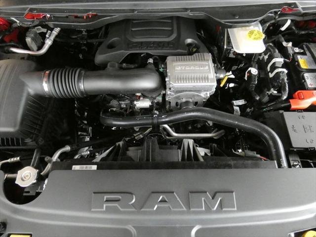 New 2026 Molten Red Pearl-Coat Exterior Paint RAM LARAMIE image 28