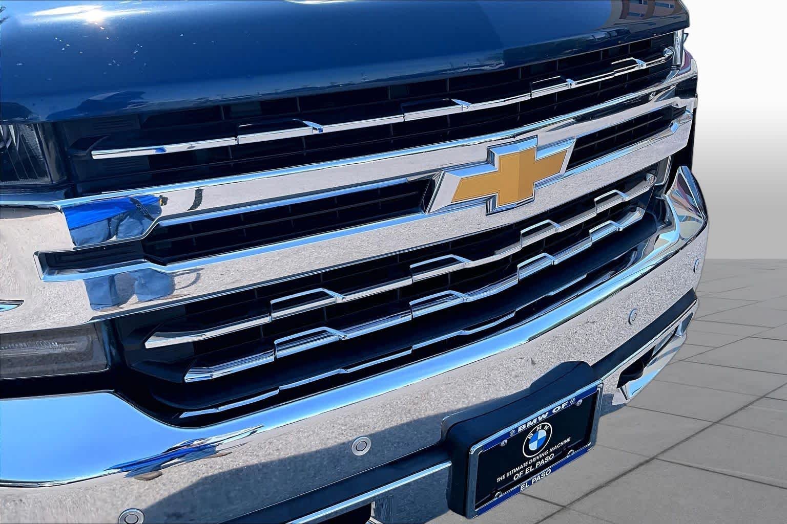 Used 2019 Northsky Blue Metallic Chevrolet LTZ image 29