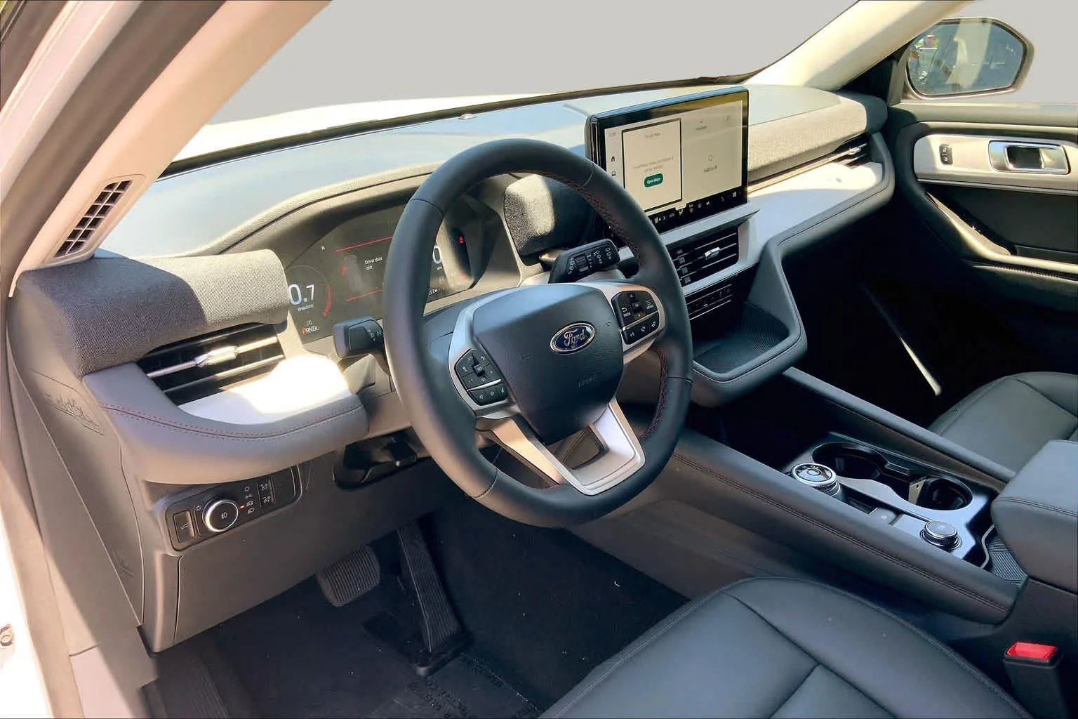 New 2026 Space White Metallic Ford Active image 9