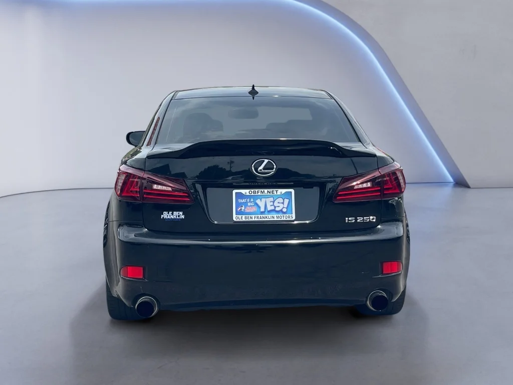 Used 2012 Obsidian Lexus Base image 18